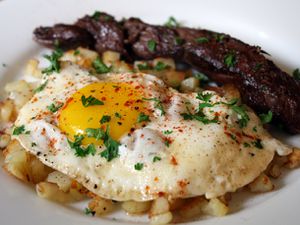 20100628_steak_eggs1.jpg