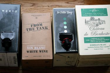 20100316boxedwhitewines.jpg