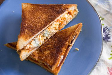20150219-grilled-buffalo-chicken-blue-cheese-sandwich-vicky-wasik-1.jpg