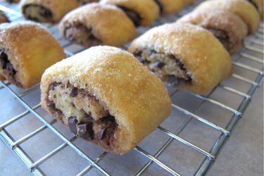 20120319-197659-easy-chocolate-rugelach