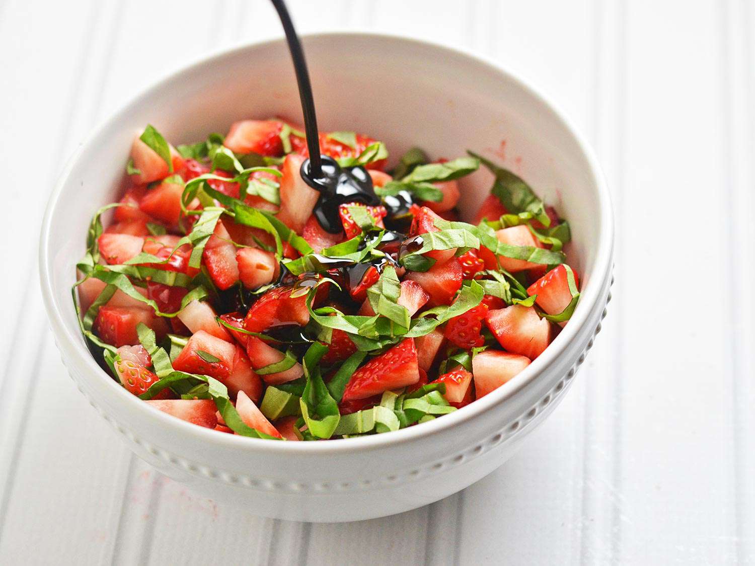20150212-balsamic-strawberry-goat-cheese-dip-valentines-day-03.jpg