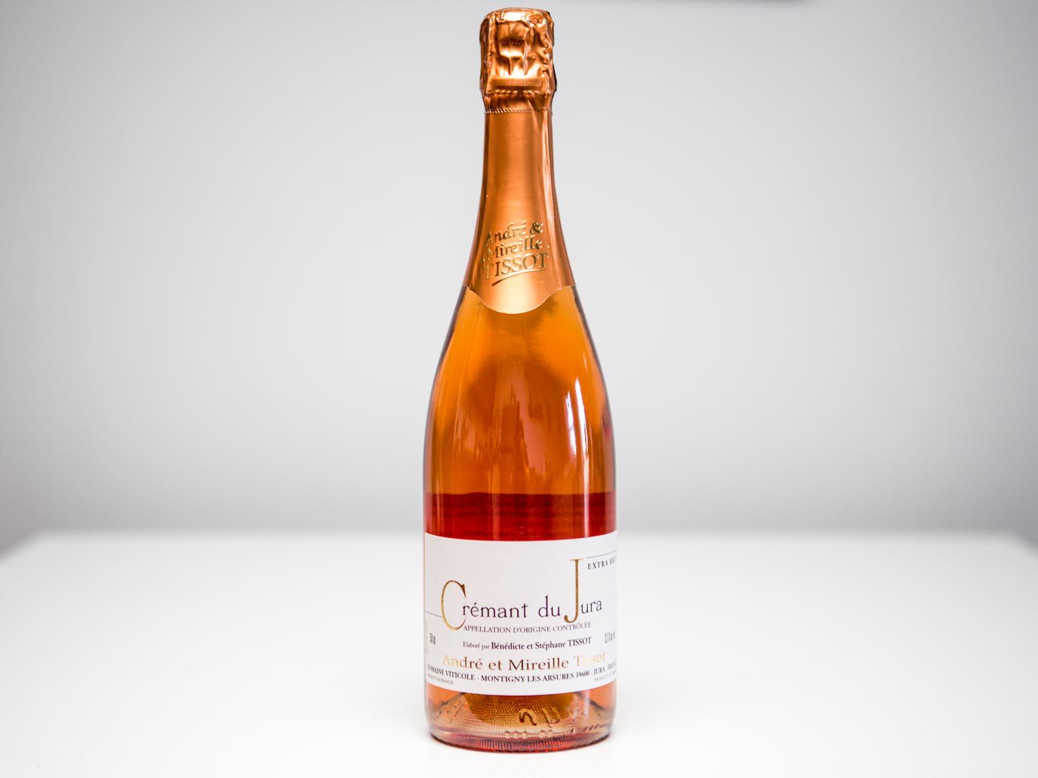 20170208-valentines-day-sparkling-rose-wine-vicky-wasik-cremant-du-jura.jpg