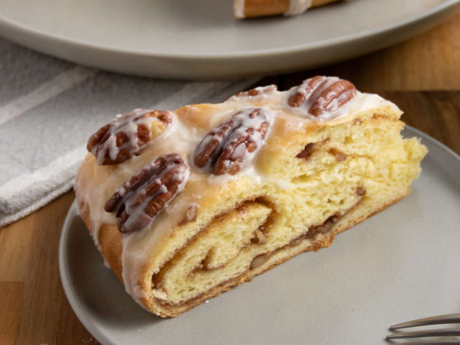 Side view of yeasted coffee cake 