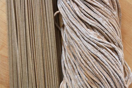 Dry and fresh soba noodles