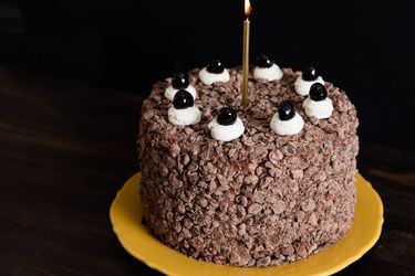 20160226-april-fools-portal-cake-vicky-wasik-1.jpg
