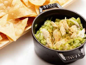 20120115-guacamole-variations-30.jpg