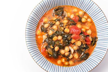 Garbanzos con Espinacas y Jengibre (Spanish Chickpea and Spinach Stew with Ginger)