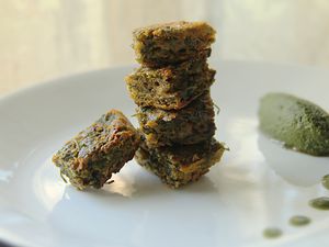 20131803-Kothimbir-Wadi-Coriander-Fritters.jpg