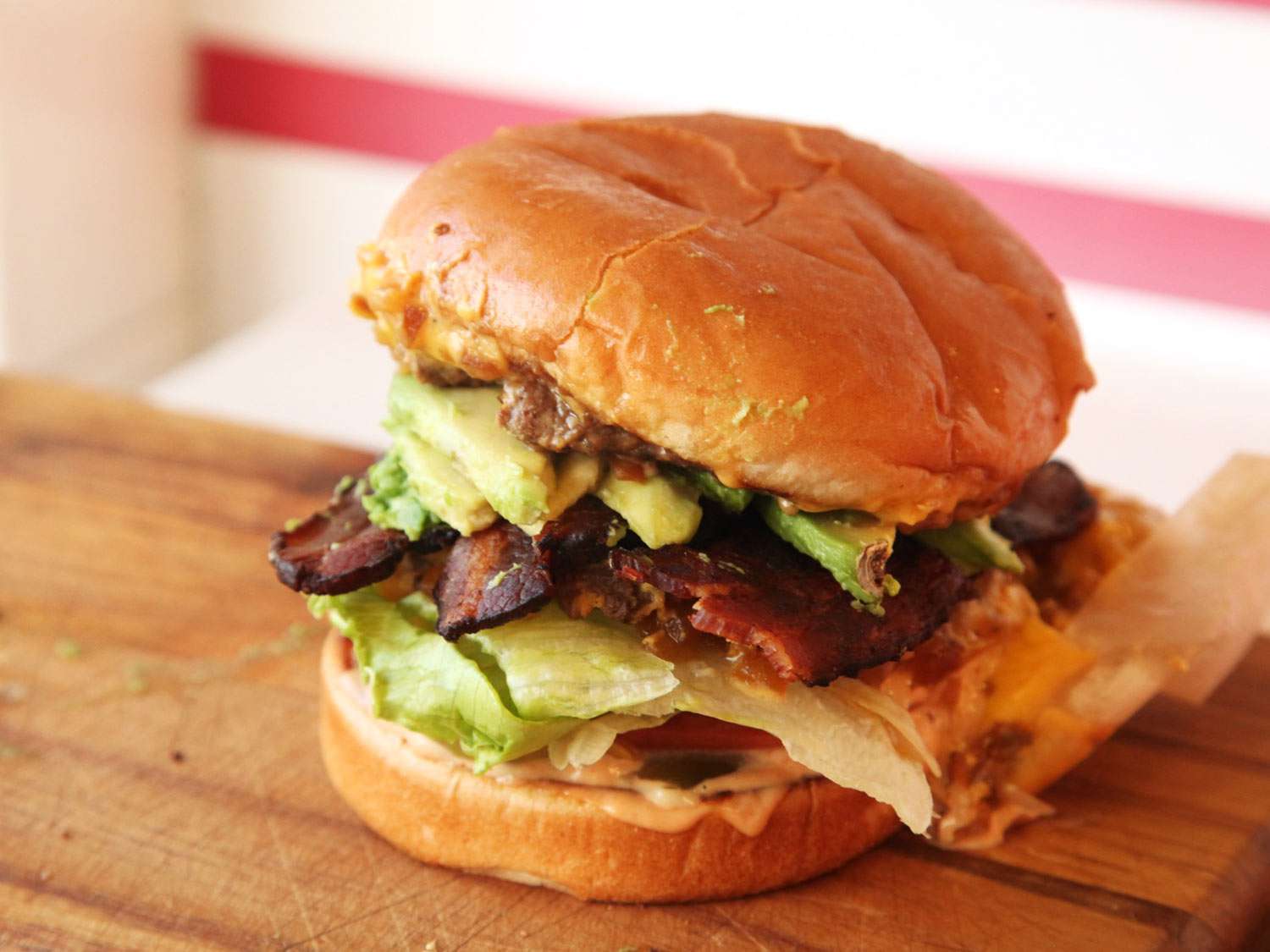 20141007-in-n-out-burger-avocado-bacon-5.jpg