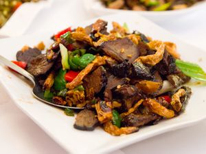 20150130-hunan-manor-beef-max-falkowitz.jpg