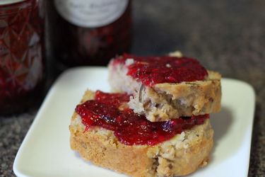 2013-04-07-246718-preserved-apple-blackberry-thyme-jam-primary.jpg