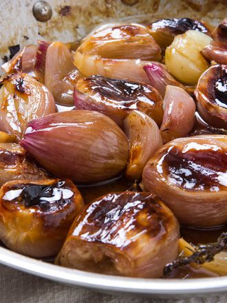 20141114-roasted-shallots-vicky-wasik-14.jpg