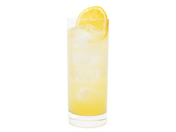20120116-cocktail-lemon.jpg