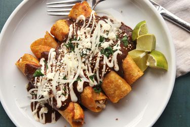 20141120-turkey-enchilada-mole-thanksgiving-6.jpg