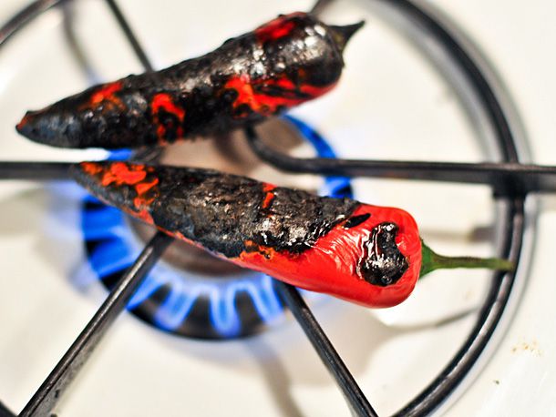 Pepper roasting/charring on the stovetop