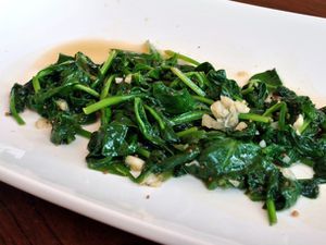 20110127-134404-spinach-garlic-stir-fried.jpg