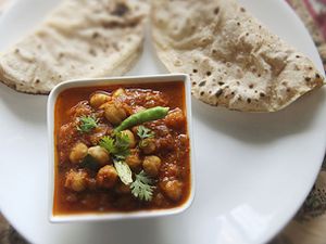 20130808-indian-chole-masala-edit.jpg