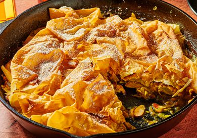 Overhead view of one pan chicken Bastilla 