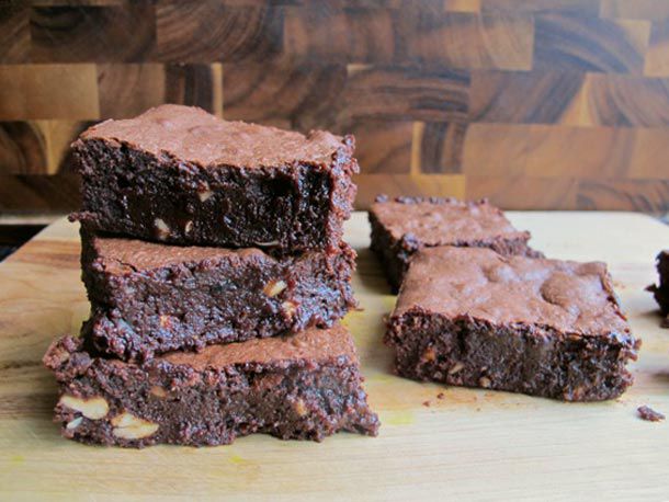 20130819-263430-fudgy-espresso-cashew-brownies-edit.jpg