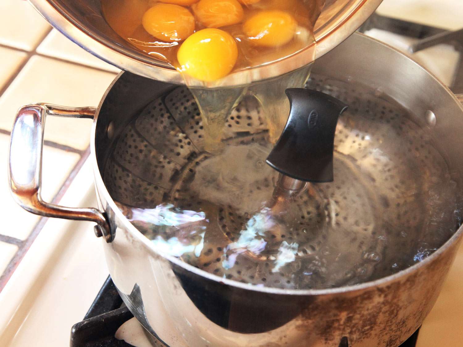 20141024-poached-eggs-for-a-crowd-07.jpg