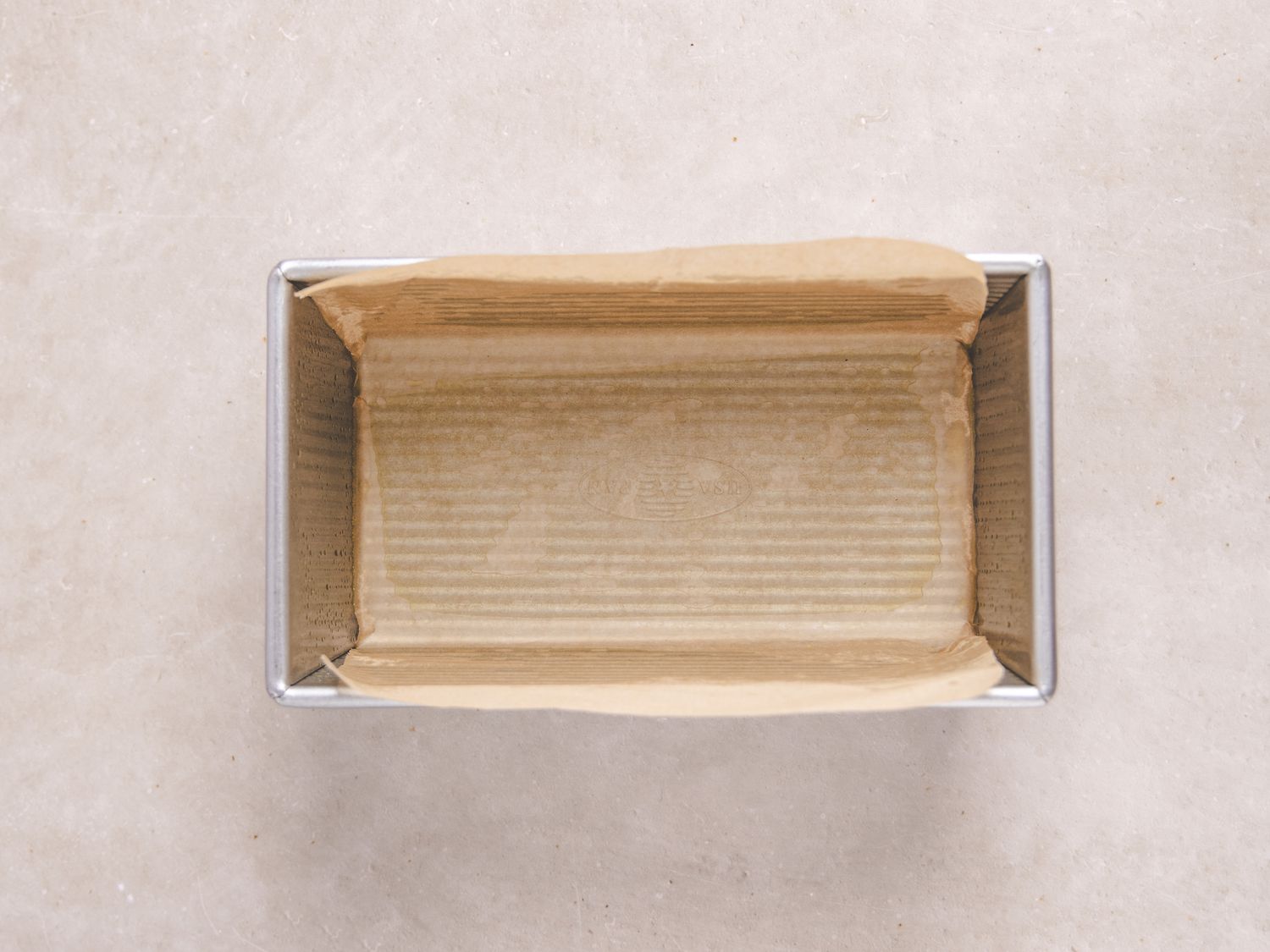 Cake pan with parchment paper 