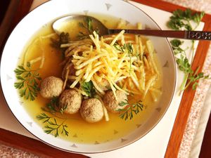 20150108-sopa-de-albondigas-colombian-meatball-soup-potatoes-18.jpg