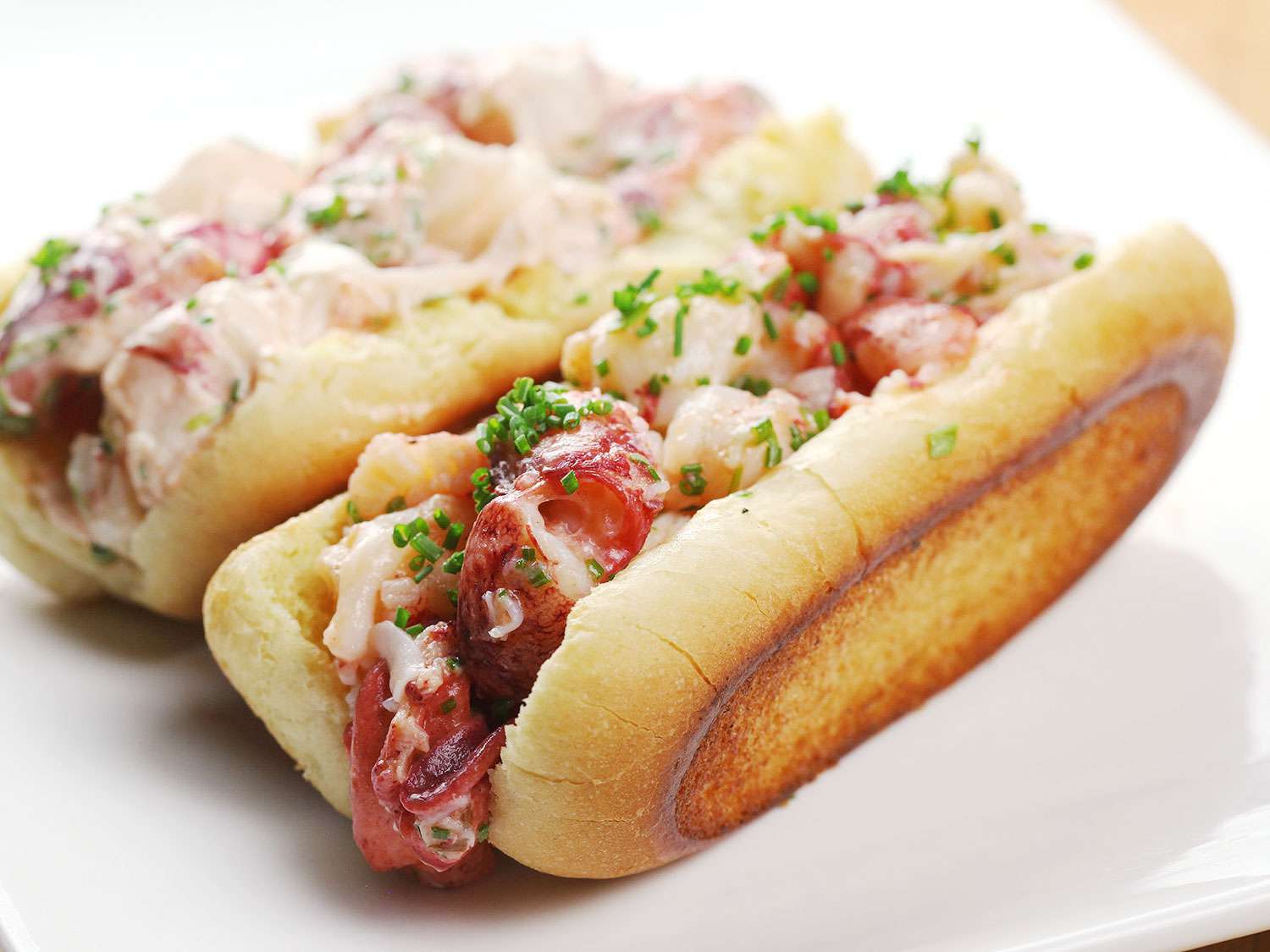 20161208-sous-vide-lobster-58-connecticut-lobster-roll.jpg